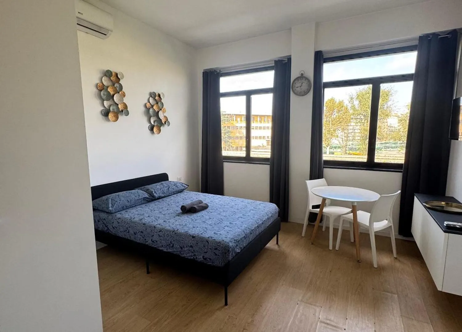 Stardust Padre Giuliani Apartment Milan