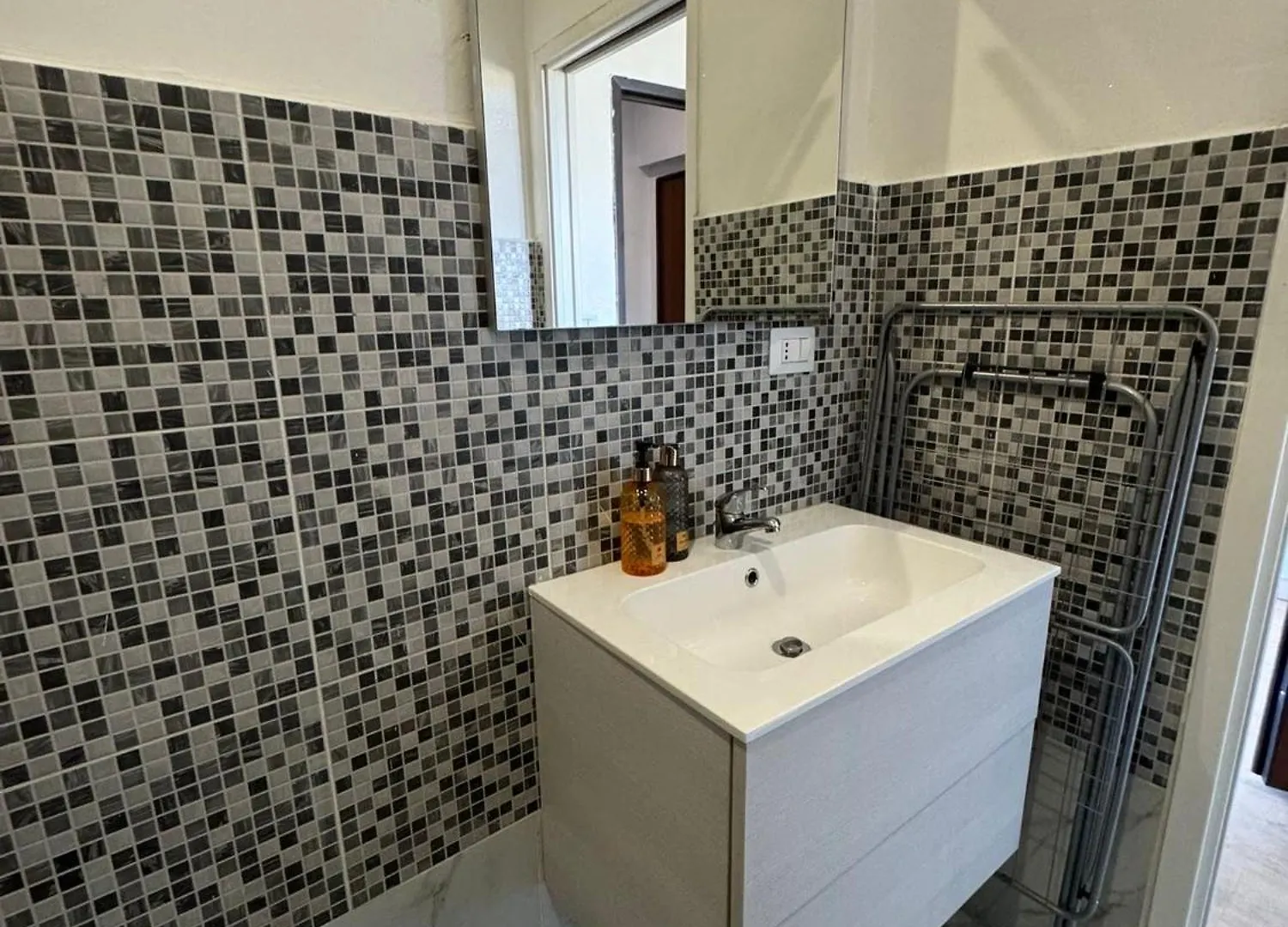 Apartment Ferienwohnung Stardust Padre Giuliani Mailand Italien