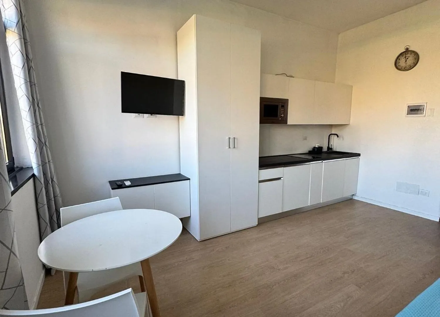Stardust Padre Giuliani Apartment Milan